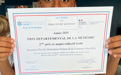Mme JULIENNE inspectrice de circonscription; M. Alain FILLION ANMONM; Mme Sokona NIAKATE adjointe jeunesse à la Mairie de Fontenay, conseillère départementale; Mme Elodie BROQUAIRE directrice de l’école Pasteur B; M. Vianney ORJEBIN adjoint à l’éducation; M. Henri AUSSAVY ANMONM; M. Francis SEGURET ANMONM; Mme Clara NICORA cheffe de cœur.